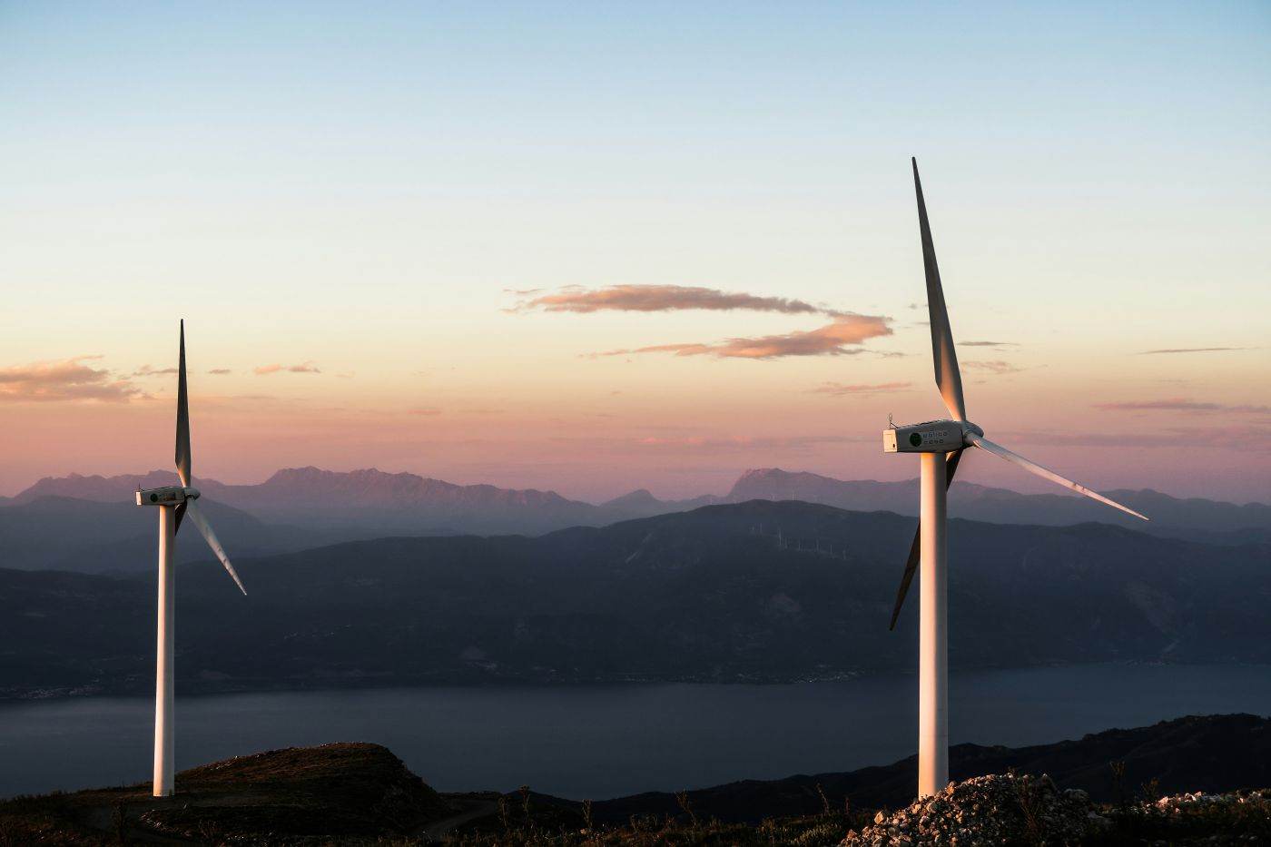 Anadolu Ajansi: Europa a instalat 8,8 gigawaţi de energie eoliană în prima jumătate a anului 2026